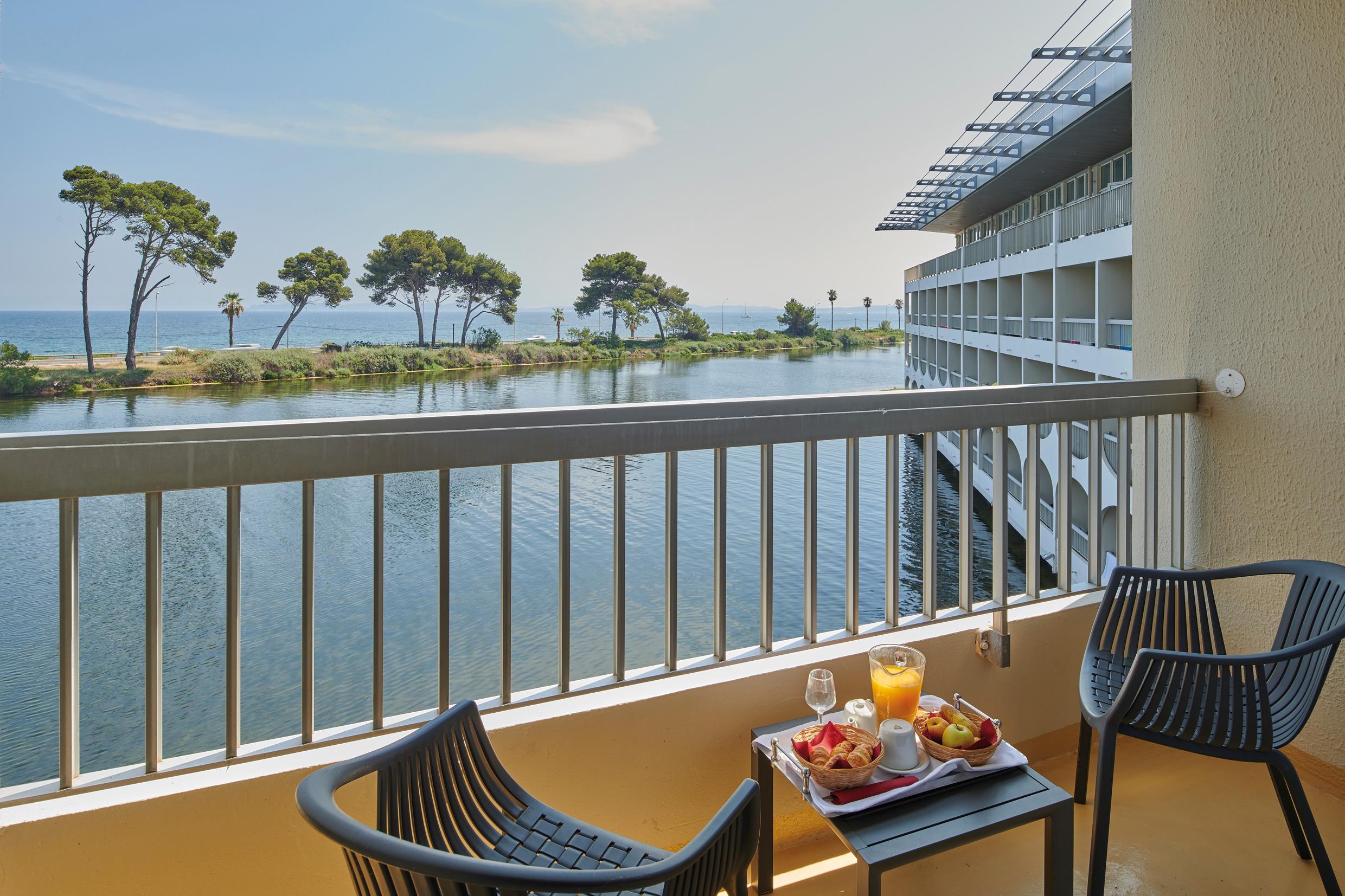 Hotel Club Le Plein Sud Vacances Bleues Йер Экстерьер фото