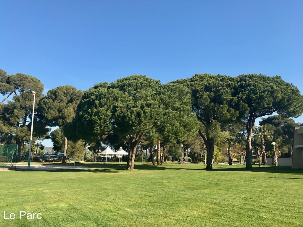 Hotel Club Le Plein Sud Vacances Bleues Йер Экстерьер фото